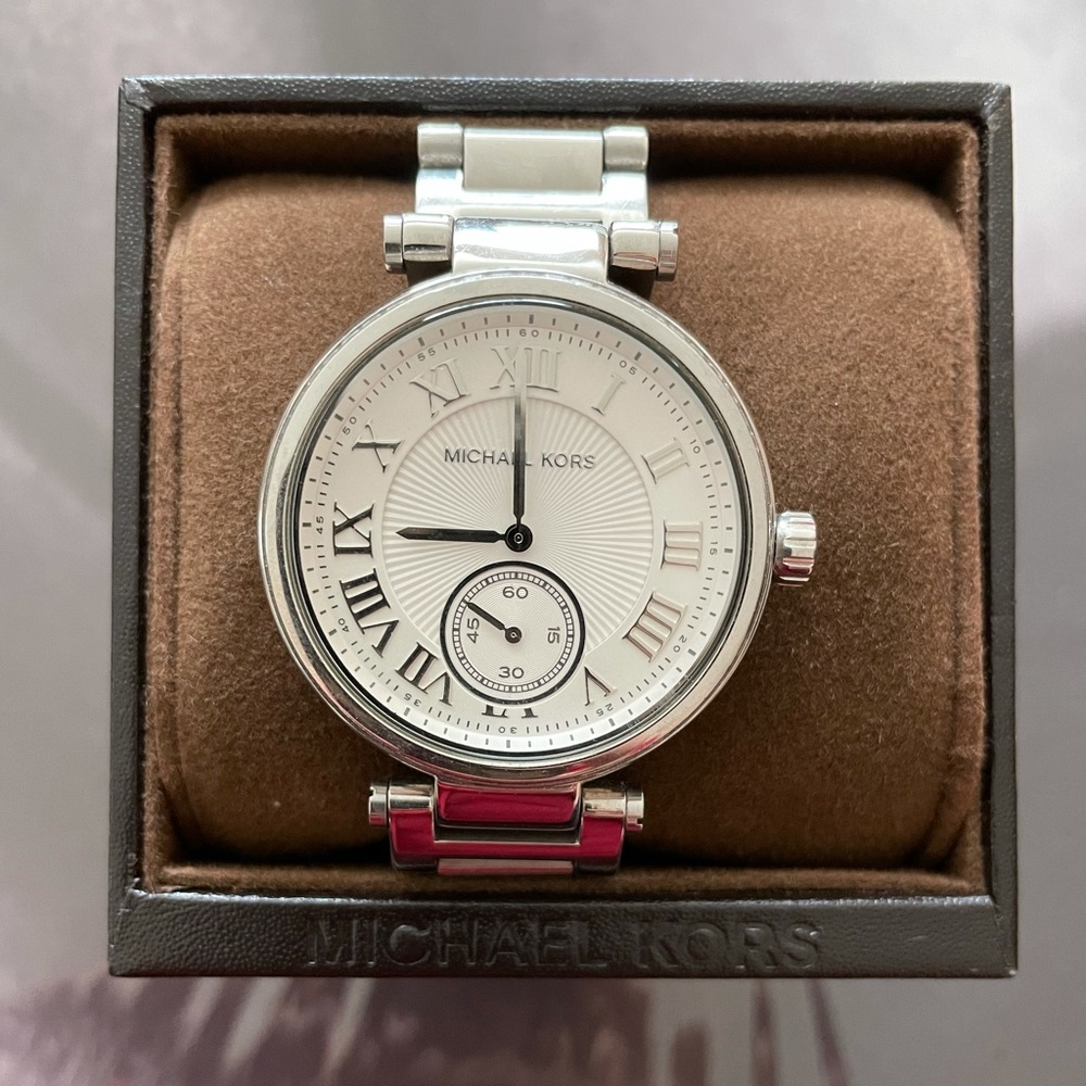 Michael Kors Watch / Gently Used ** Authentic **
